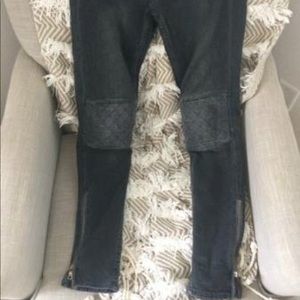 H&M Skinny Low Waist Ankle Moto Jeans - Black - Size 27
LIKE NEW